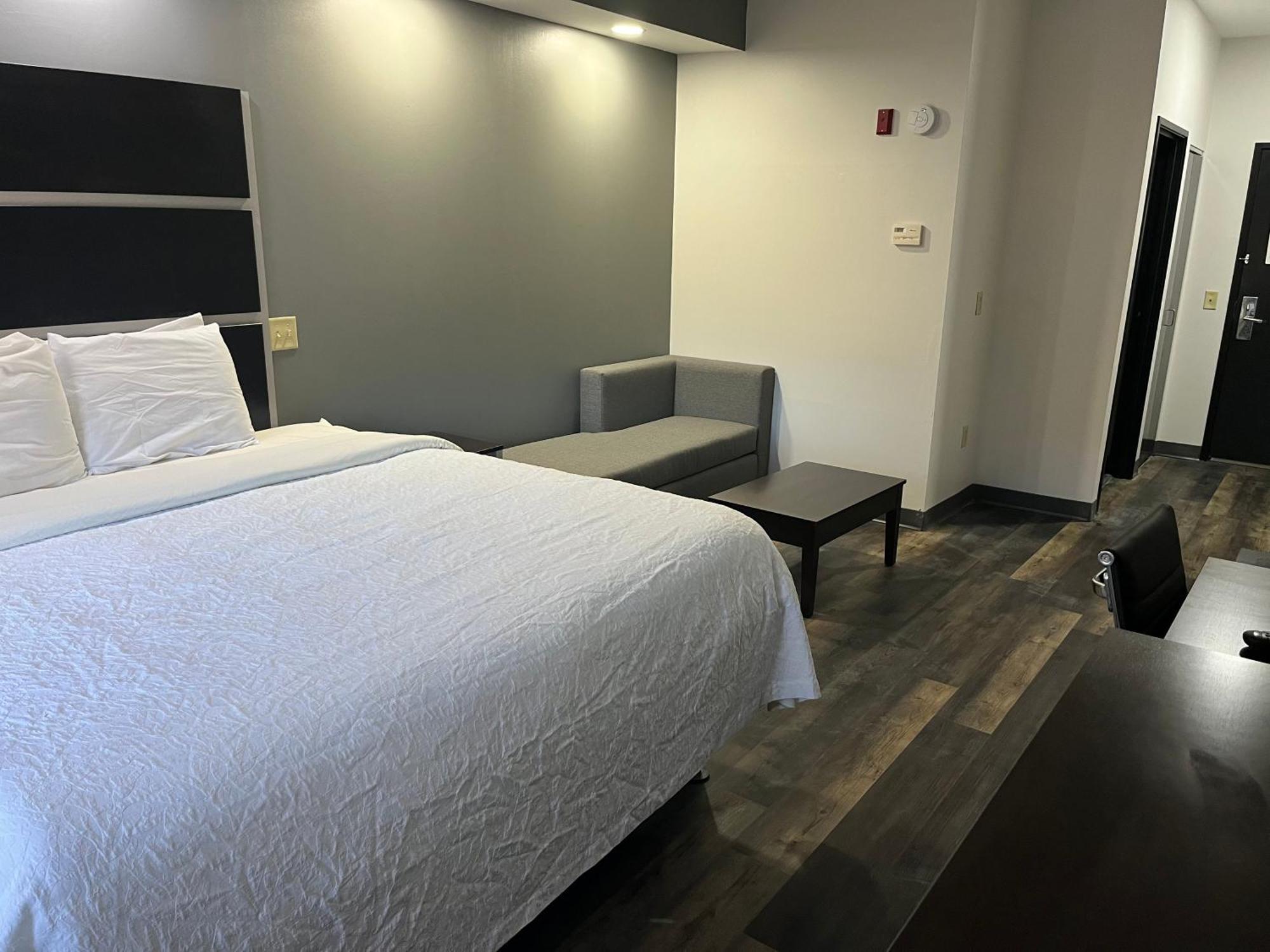 Sonesta Essential 서배너 외부 사진